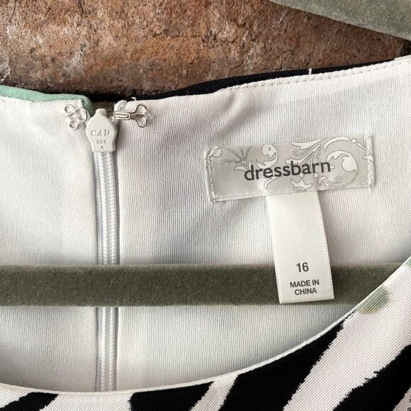 Dressbarn Abstract Print Layered Ruffle Sleeveless Dress Black Green 16 - Picture 3 of 10